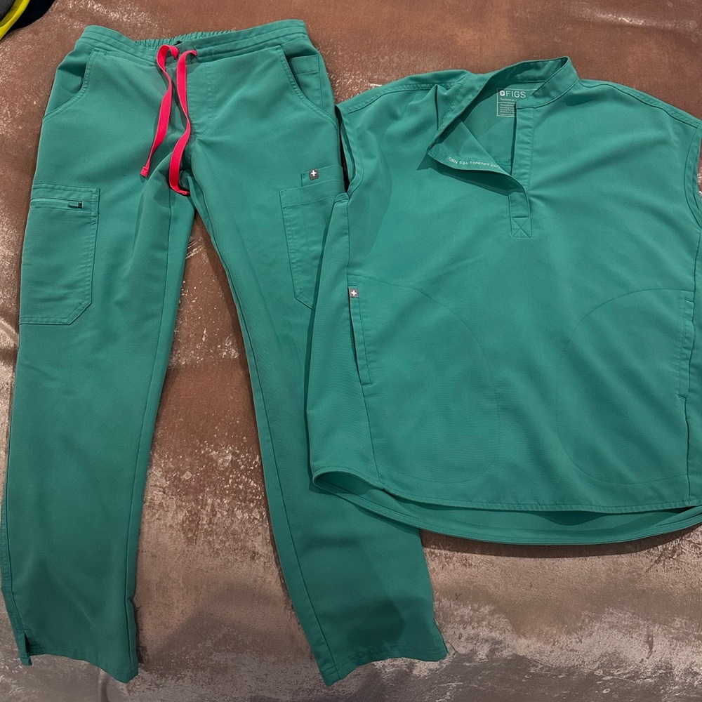 FIGS Rafaela top & Yola pants